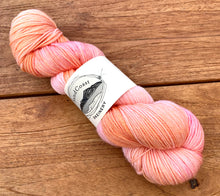 Load image into Gallery viewer, Cormorant 4ply