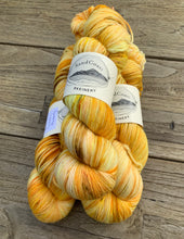 Load image into Gallery viewer, Cormorant 4ply