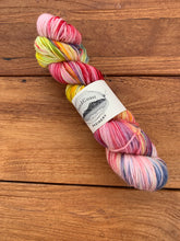 Load image into Gallery viewer, Cormorant 4ply